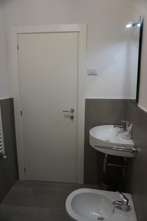 Holiday Rooms Firenze Esterno foto