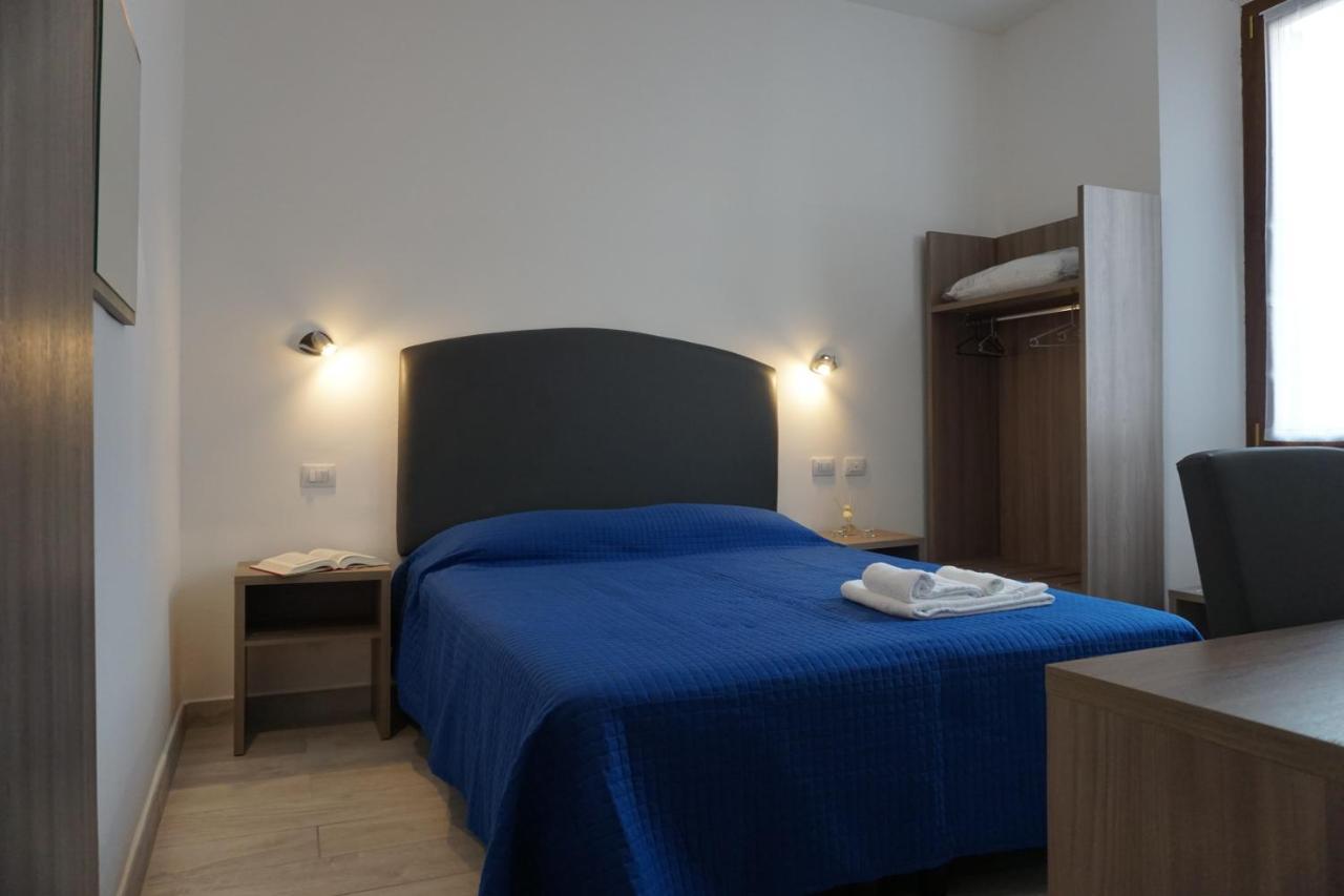 Holiday Rooms Firenze Esterno foto